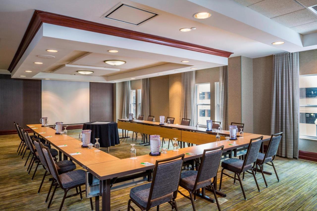Courtyard By Marriott Norfolk Downtown Hotel Exterior foto