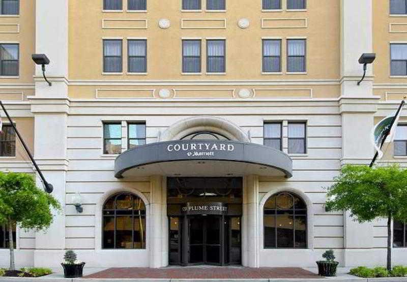 Courtyard By Marriott Norfolk Downtown Hotel Exterior foto