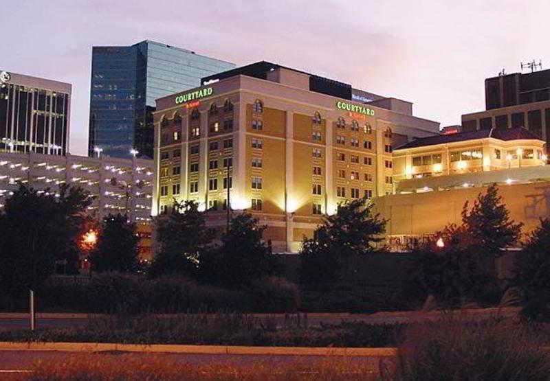 Courtyard By Marriott Norfolk Downtown Hotel Exterior foto