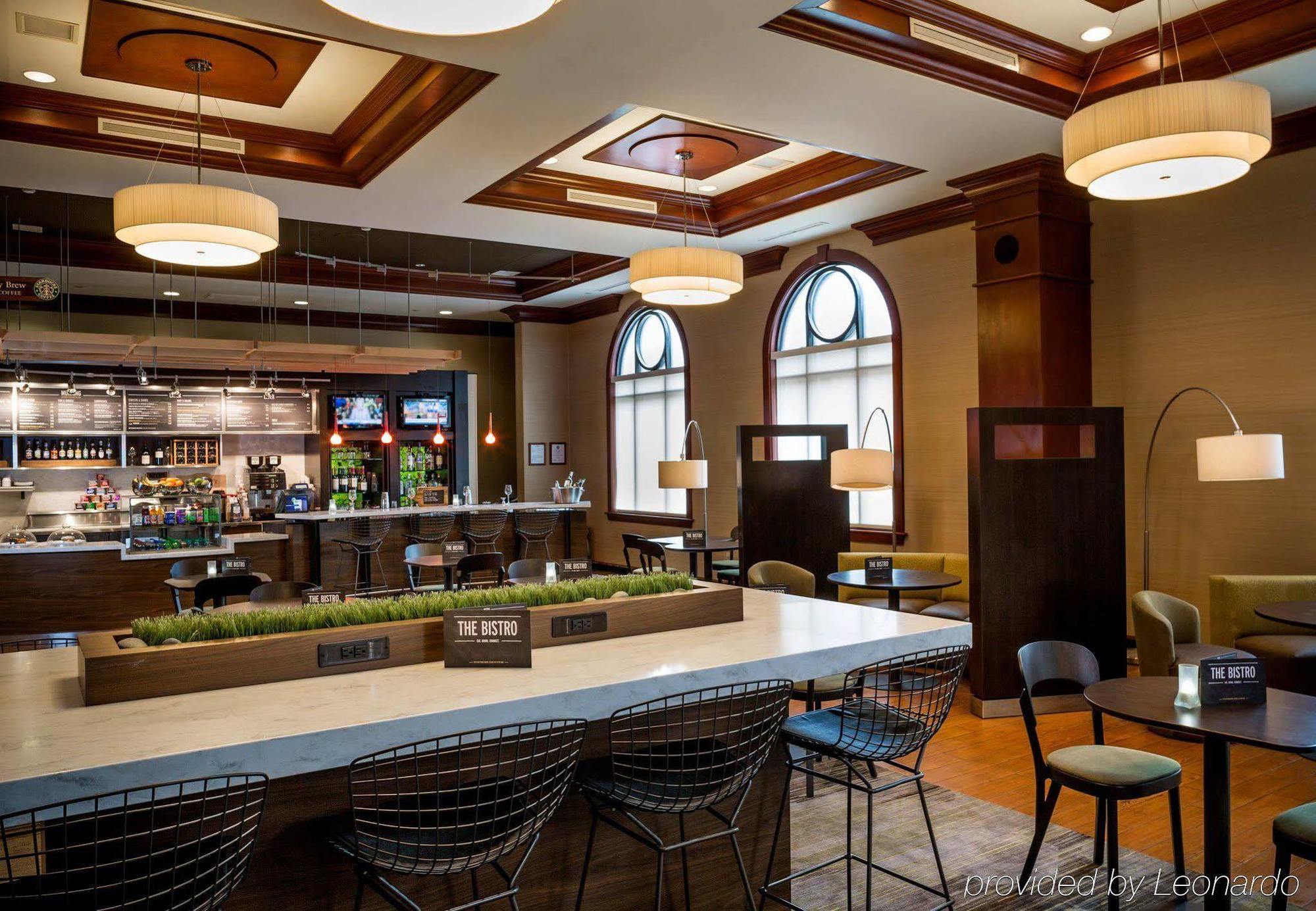Courtyard By Marriott Norfolk Downtown Hotel Exterior foto