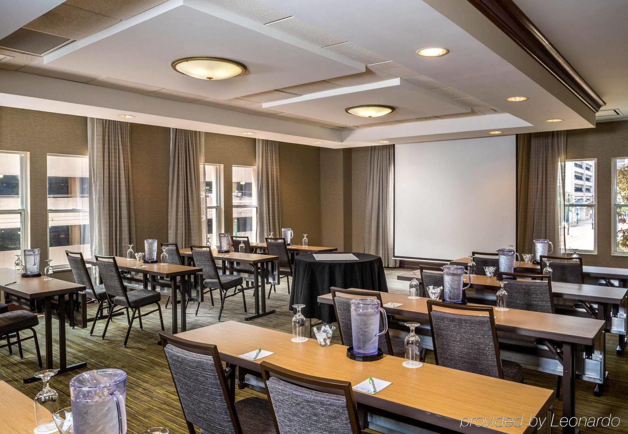 Courtyard By Marriott Norfolk Downtown Hotel Exterior foto