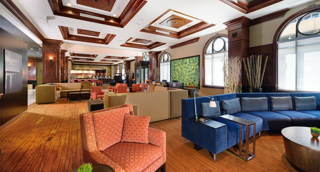 Courtyard By Marriott Norfolk Downtown Hotel Exterior foto