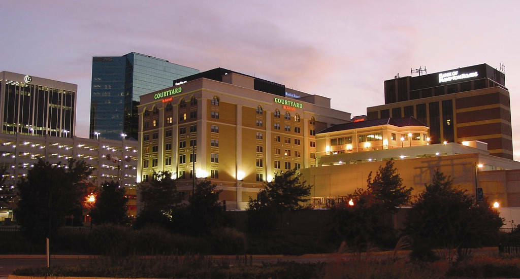 Courtyard By Marriott Norfolk Downtown Hotel Exterior foto